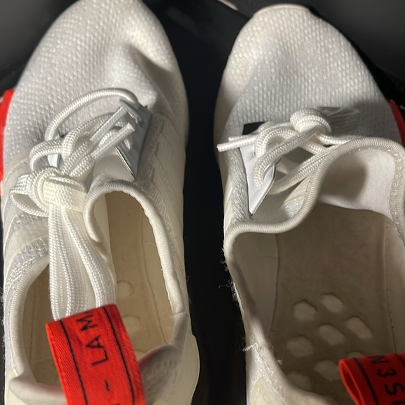 Adidas NMD R1
Serial Pack Cloud White - Picture 9 of 12